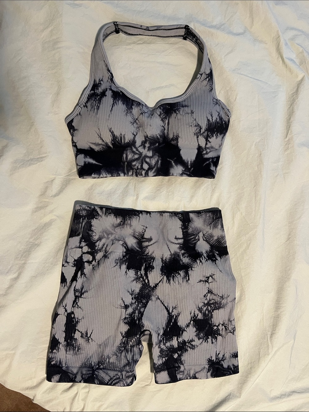 Tie-Dye Ribbed Sports Bra & Bike Shorts Set - Black and Light Gray